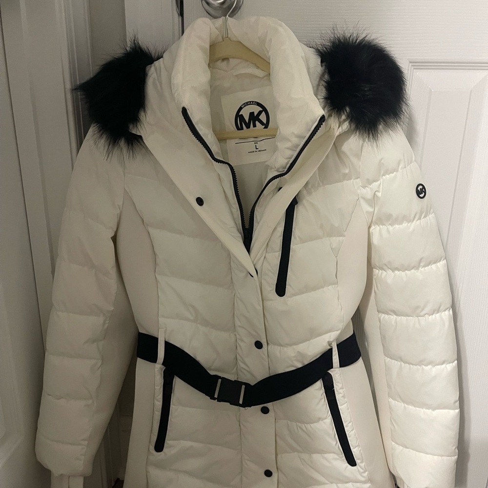 Michael Kors White and Black Belted Jacket - Picture 5 of 5